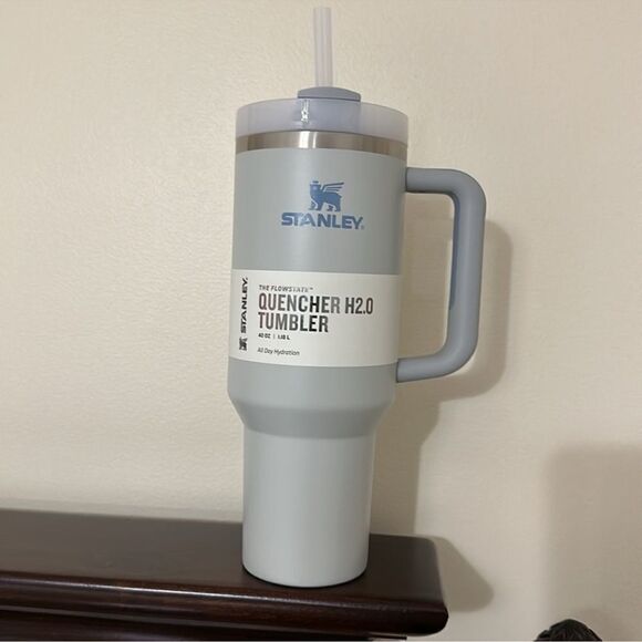 STANLEY THE FOG GRAY BLUE WHITE 40 OZ 1.18 L FLOWSTATE QUENCHER H2.0 TUMBER - Picture 7 of 11